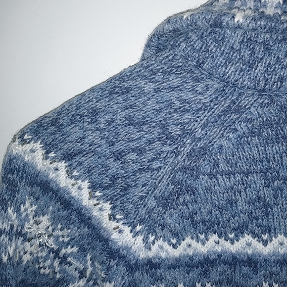 Heirloom Christmas XL Blue Snowflake Sweater Plus Petite - Picture 3 of 9
